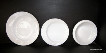 A set of plates Future 18 piece white.