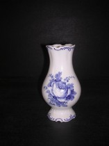 25112 small vase embossed 16 cm.