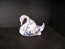 55 swan planter