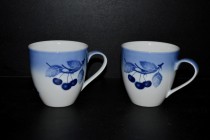 2 large mugs, Blue Cherry porcelain 0.65l.