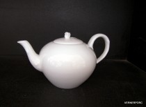 Tea Kettle with rose 0.95 l white