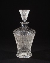 A bottle of 430 ml 40239/57001/043 Cut crystal.