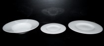 PASTA 18-piece plate set.