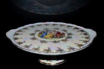 Cake plate on leg, porcelain luster 3 graces luster, 30 cm.