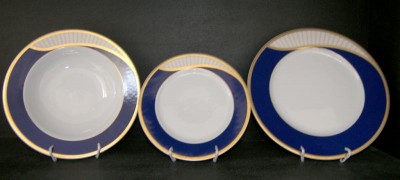A set of plates 85015 18 Sylvia piece.