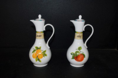 Bottle oil, bottle vinegar 80H, porcelain fruit 0,25l.