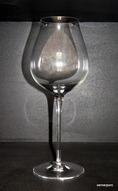 A giant glass 6  1480 ml.