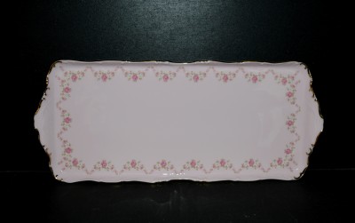 Tray Amis 158 38cm. Pink porcelain.