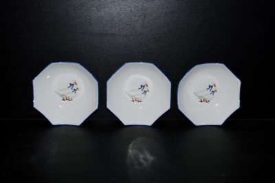 Octagon porcelain bowl, set of 3, Goose porcelain.
